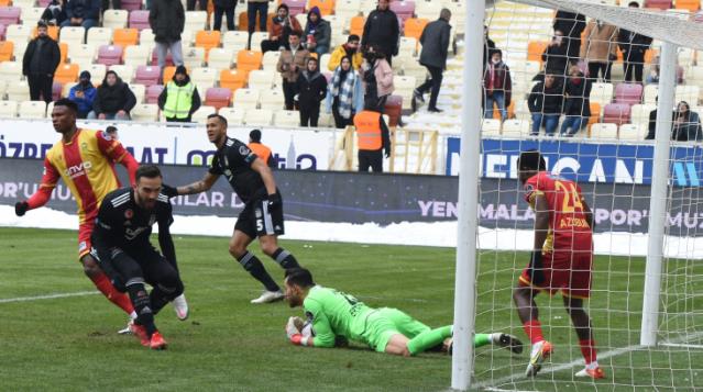 Kara Kartal hem dünyaları hem de 3 puanı kaçırdı! Beşiktaş, Malatyaspor'la 1-1 berabere kaldı